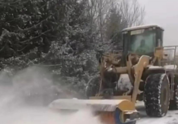 扫雪车